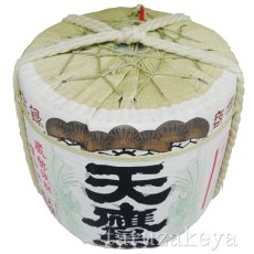 画像2: 天鷹樽酒 1斗樽中身5升入り 9L/18L 本醸造 受注生産 日本酒 祝樽 祝酒 鏡割り 鏡開き 御祝 樽酒贈り物 ギフト 急ぎ 披露宴 天鷹酒造 (2)